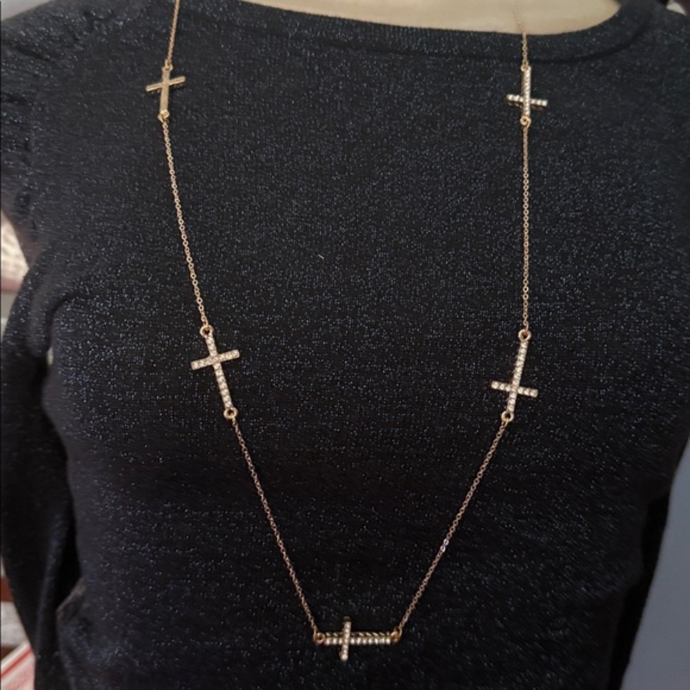 🛍NEW 🛍 BEAUTIFUL LONG ADJUSTABLE CHAIN Costume NECKLACE in package .